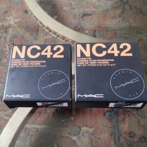 New MAC Studio Fix Powder Plus Foundation in NC42 Shade
